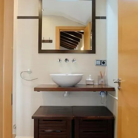 Tatil Evi Casa De Pueblo Adosada, En La Zona Rural De Gijon. *