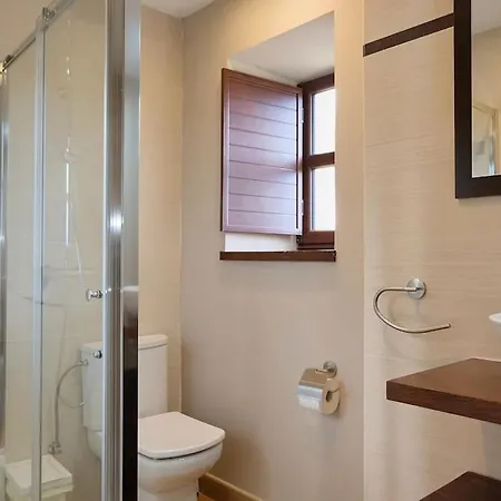 Casa De Pueblo Adosada, En La Zona Rural De Gijon. Prázdninový dům Gijón