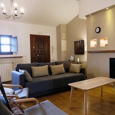 Casa De Pueblo Adosada, En La Zona Rural De Gijon. Prázdninový dům *