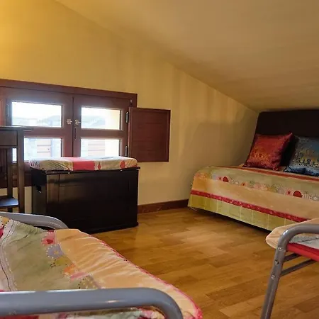Casa De Pueblo Adosada, En La Zona Rural De Gijón. Сasa de vacaciones *