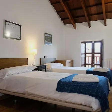 Casa De Pueblo Adosada, En La Zona Rural De Gijón. *