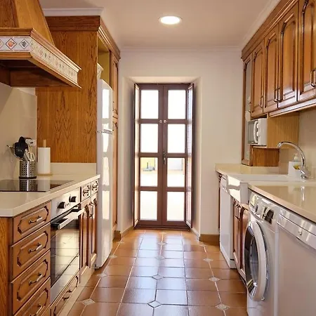 Casa De Pueblo Adosada, En La Zona Rural De Gijon. Prázdninový dům