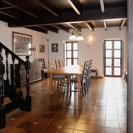 Casa De Pueblo Adosada, En La Zona Rural De Gijon. 別荘