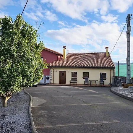 別荘 Casa De Pueblo Adosada, En La Zona Rural De Gijon. *