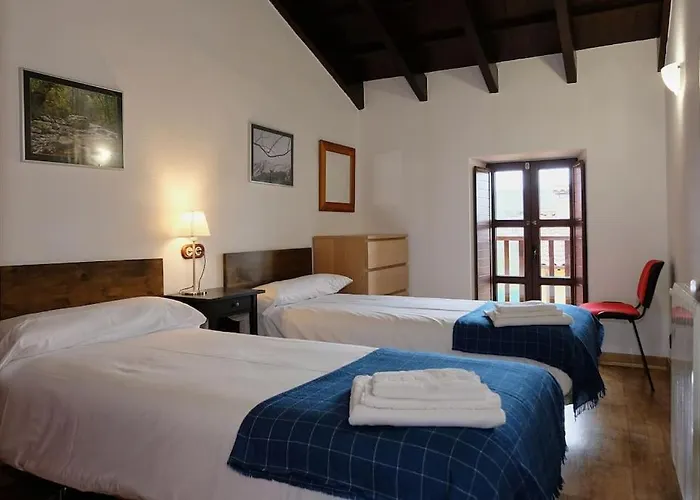 Casa De Pueblo Adosada, En La Zona Rural De Gijon. Nyaraló Gijón